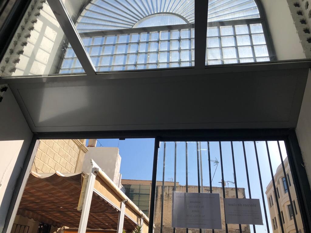 escuela de idiomas de Melilla edificio que incluye conservatorio centro de adultos y escuela idiomas