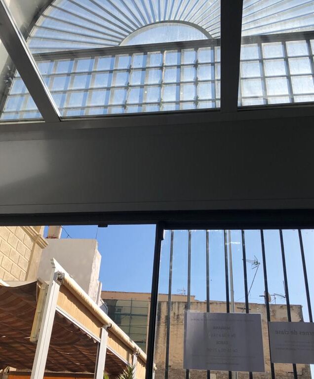 escuela de idiomas de Melilla edificio que incluye conservatorio centro de adultos y escuela idiomas